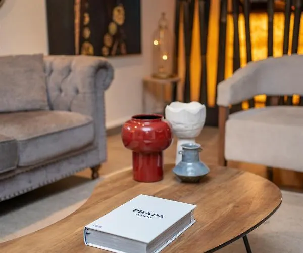 137 Luxresidence 公寓